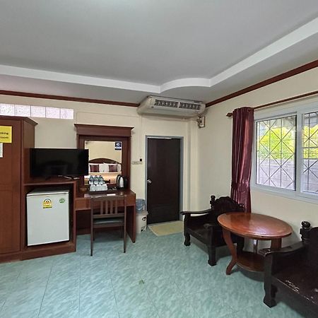 มีมี เพลซ แอนด์ ทัวร์ กระบี่ Hotel Ao Nang ภายนอก รูปภาพ