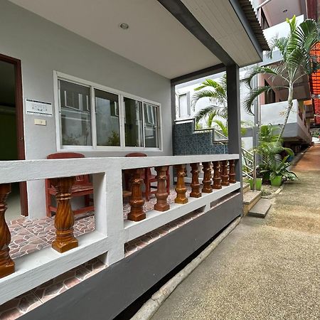 มีมี เพลซ แอนด์ ทัวร์ กระบี่ Hotel Ao Nang ภายนอก รูปภาพ