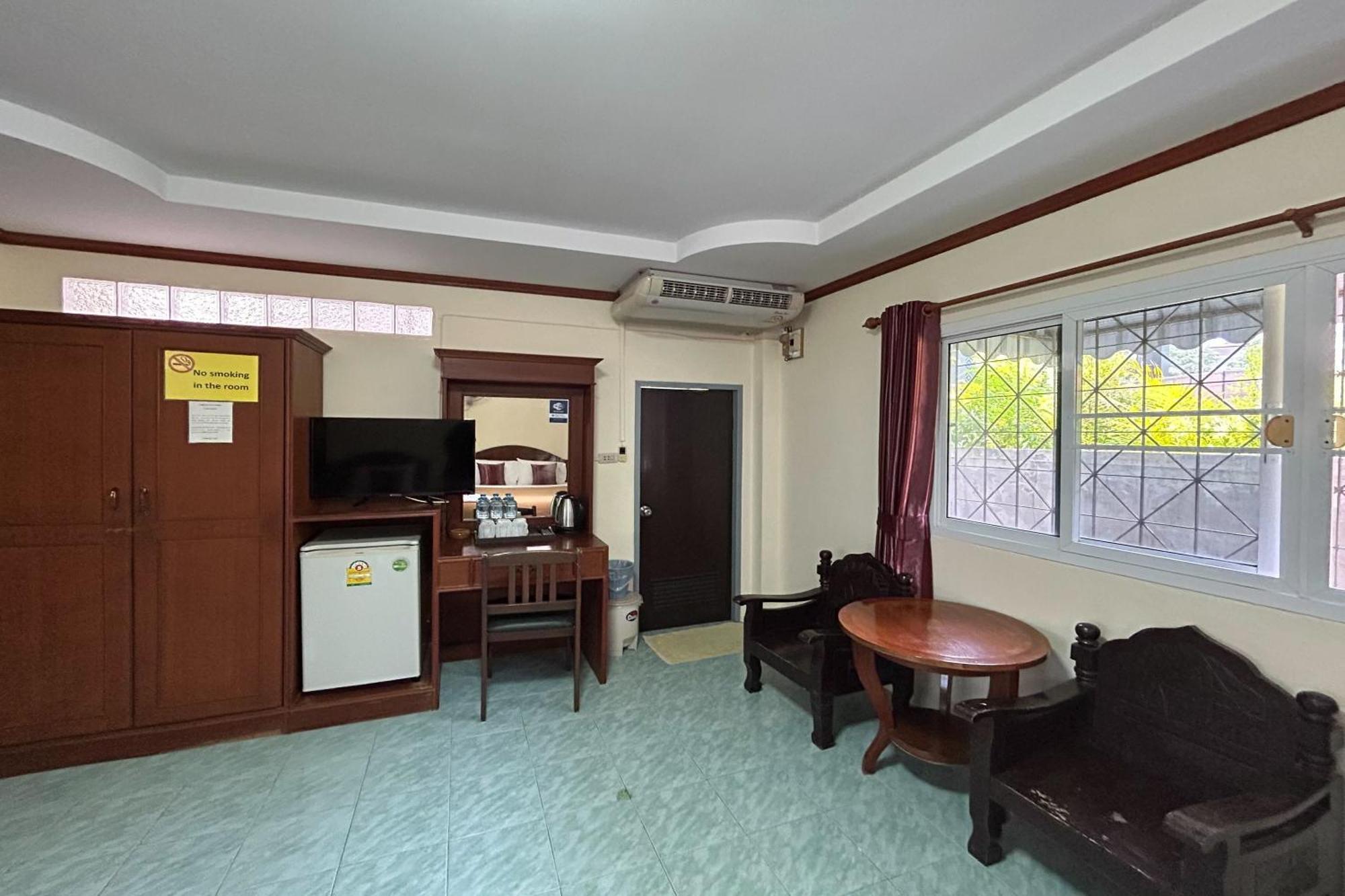 มีมี เพลซ แอนด์ ทัวร์ กระบี่ Hotel Ao Nang ภายนอก รูปภาพ
