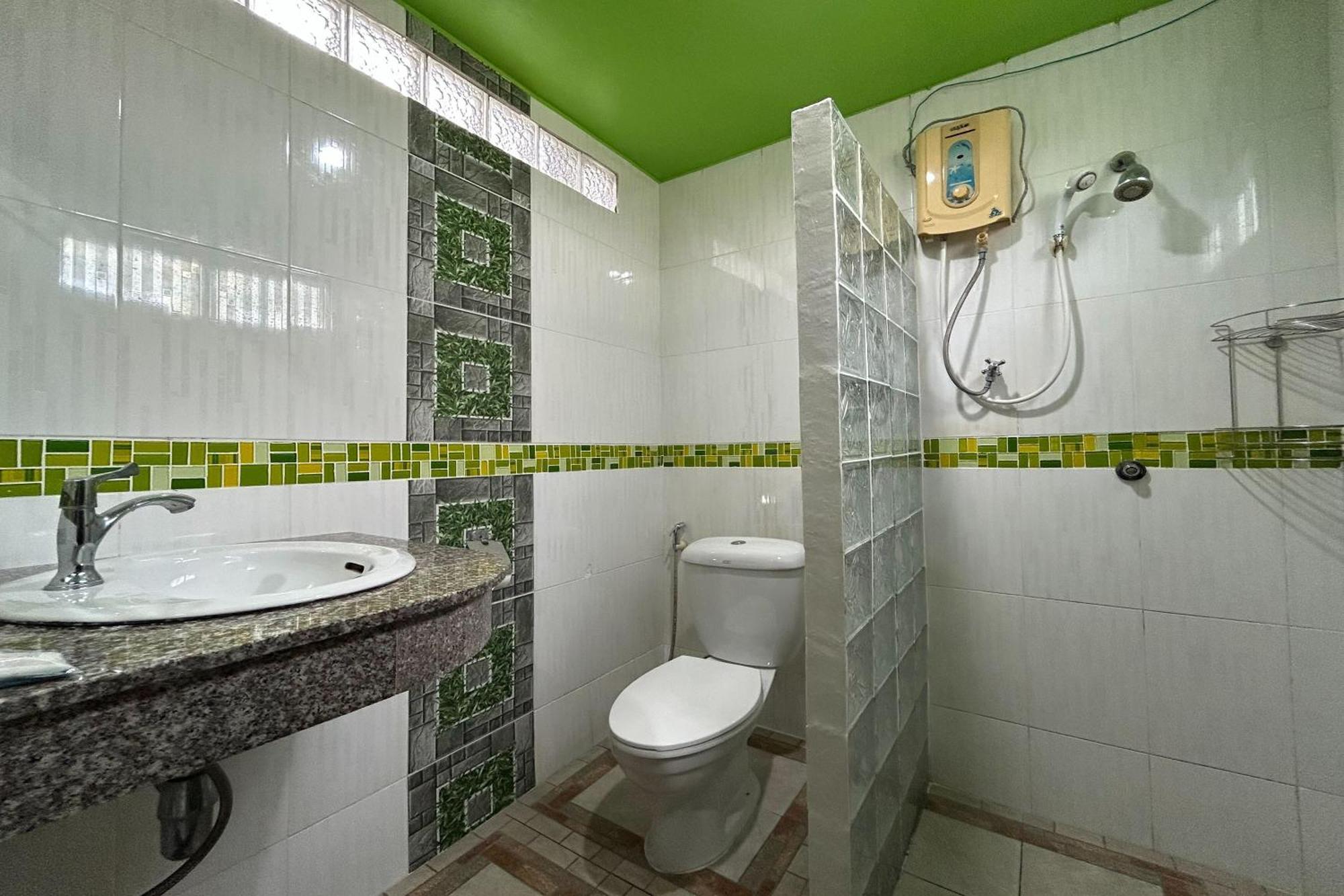 มีมี เพลซ แอนด์ ทัวร์ กระบี่ Hotel Ao Nang ภายนอก รูปภาพ