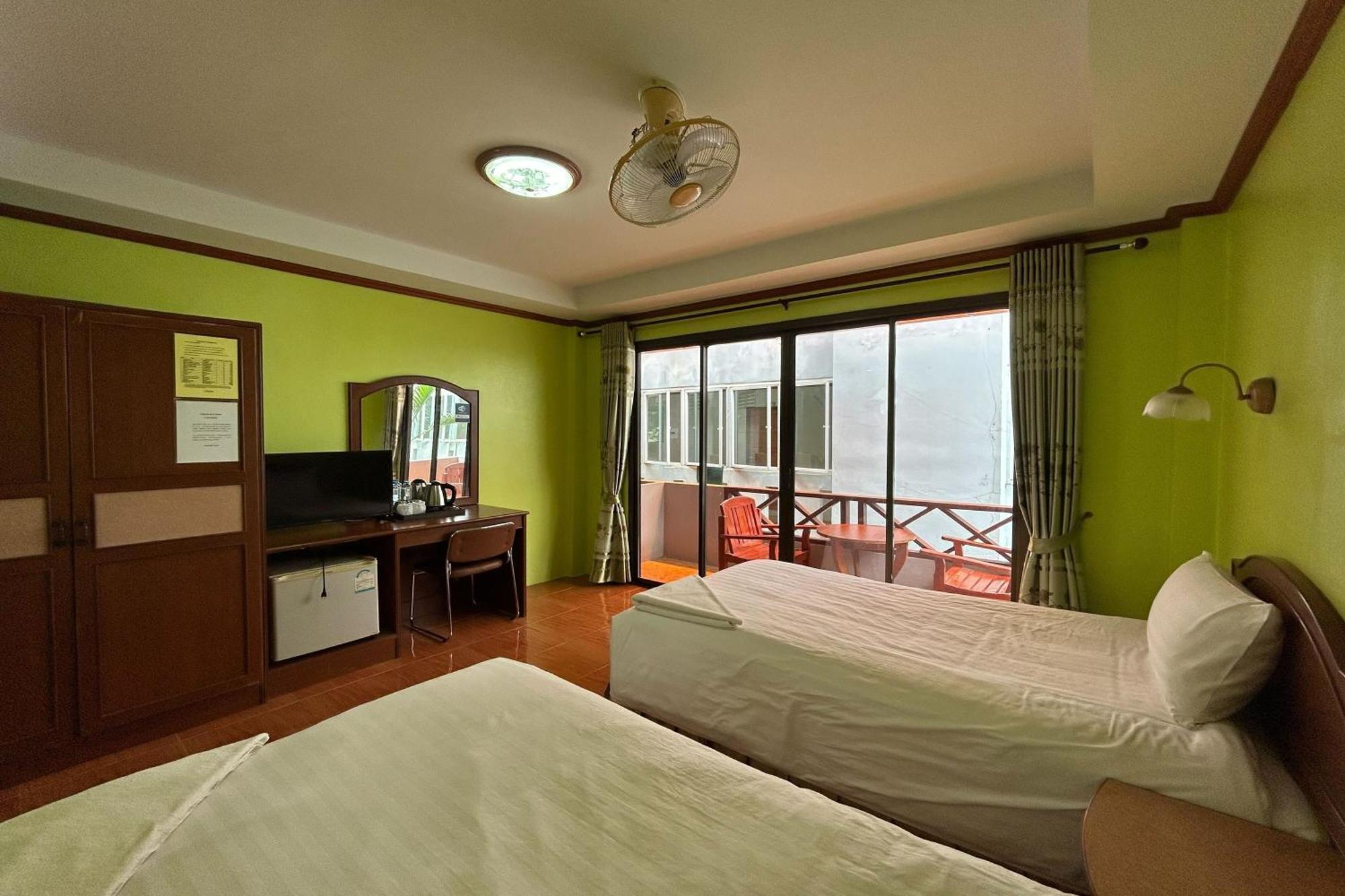 มีมี เพลซ แอนด์ ทัวร์ กระบี่ Hotel Ao Nang ภายนอก รูปภาพ